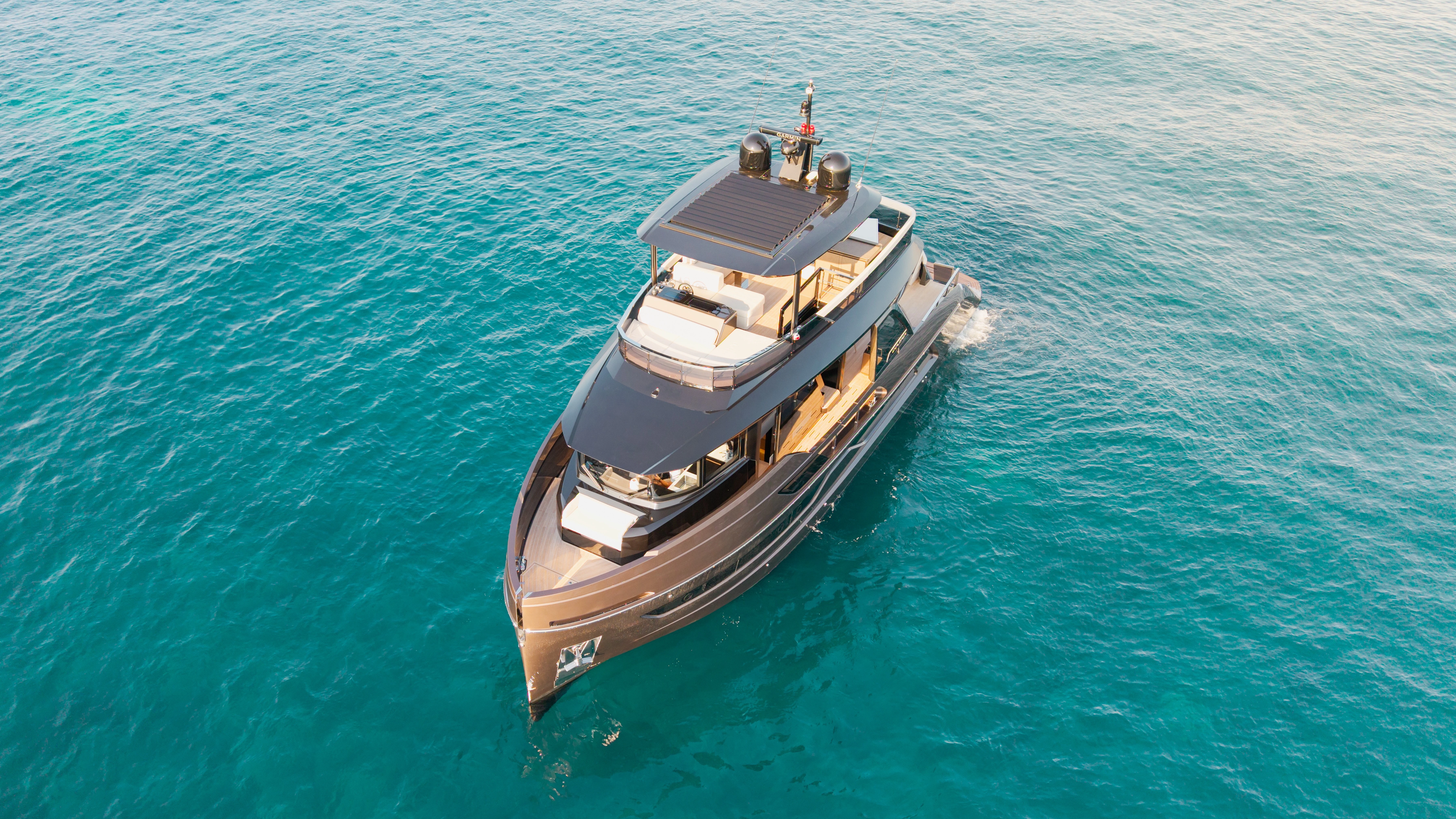 New vs Used Yachts: Pros & Cons